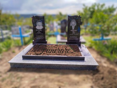 Monument dublu din granit 
